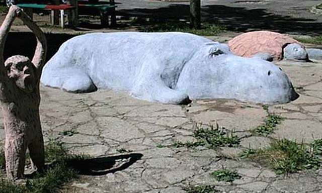 Ποια προϊόντα μπορούν να κατασκευαστούν από τσιμέντο για οικόπεδο κήπου