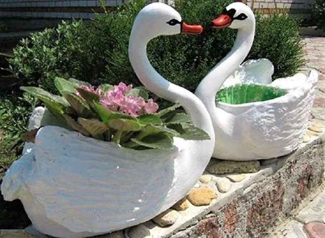 Ποια προϊόντα μπορούν να κατασκευαστούν από τσιμέντο για οικόπεδο κήπου