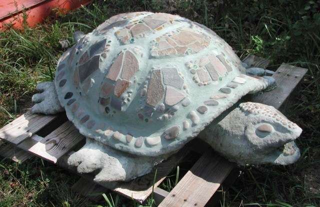 Ποια προϊόντα μπορούν να κατασκευαστούν από τσιμέντο για οικόπεδο κήπου