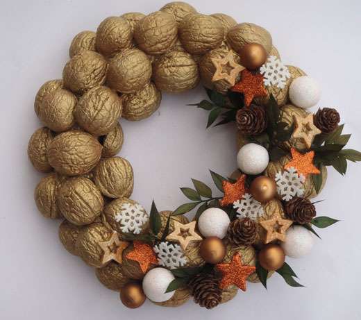 χριστουγεννιάτικη χειροτεχνία από καρύδια