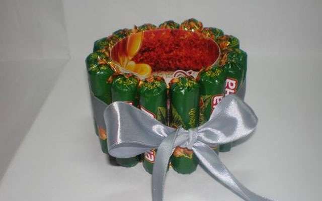 tee-se-itse-jouluaskarteluja makeisista