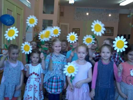 DIY -käsitöitä perheen rakkauden ja uskollisuuden päivälle