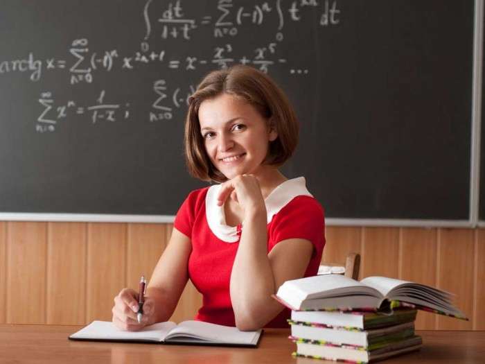 ما الزي الذي تختاره لمعلم للحاكم ليوم المعرفة ماذا يرتدي المعلم في يوم المعرفة