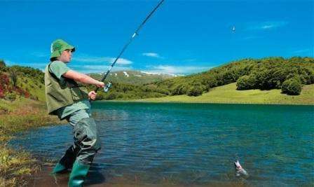 تقويم عضة السمك تقويم الصياد (لدغ الأسماك) لعام 2015.