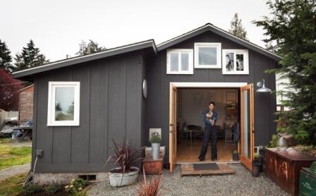 Μικρό σπίτι στο γκαράζ