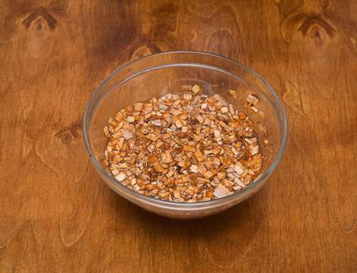 Kuumaan tupakointiin voit käyttää kaikenlaisia ​​lastuja paitsi koivua ja havupuuta.