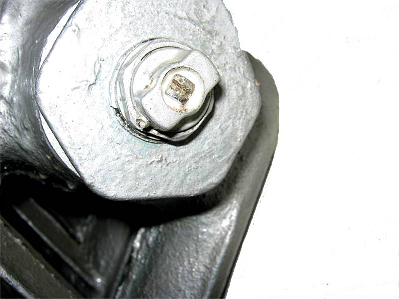 Κάνοντας μια τρύπα για τη βαλβίδα αέρα Κάνοντας μια τρύπα για τη βαλβίδα αέρα