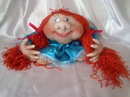 Πώς να φτιάξετε μια κούκλα από νάιλον καλσόν βήμα προς βήμα. φωτογραφία