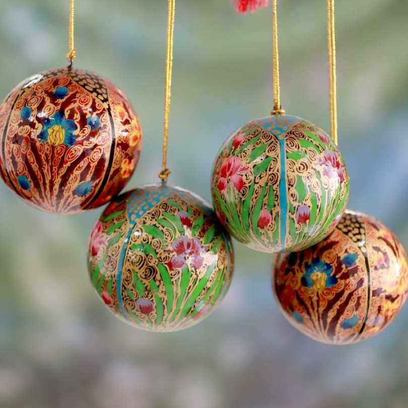 أمثلة صور Kusudama: ما هو - كيفية صنع كرة معيارية سحرية من الورق بيديك ، مخططات لتجميع زهور الأوريغامي