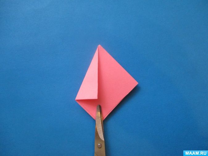 أمثلة صور Kusudama: ما هو - كيفية صنع كرة معيارية سحرية من الورق بيديك ، مخططات لتجميع زهور الأوريغامي