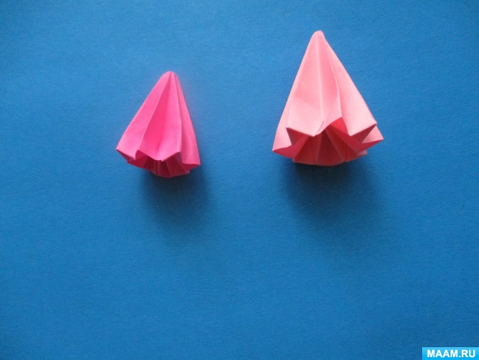 أمثلة صور Kusudama: ما هو - كيفية صنع كرة معيارية سحرية من الورق بيديك ، مخططات لتجميع زهور الأوريغامي