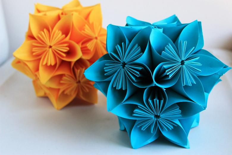 Kusudama: vaihtoehdot, valokuvakaaviot kusudama -pallojen tekemiseksi paperista