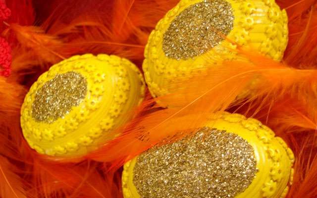 πώς να φτιάξετε διακοσμήσεις για το Πάσχα με τη φωτογραφία των χεριών σας