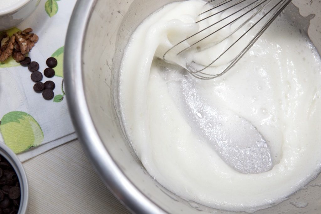 Munanvalkoinen mastiksi Munanvalkuainen