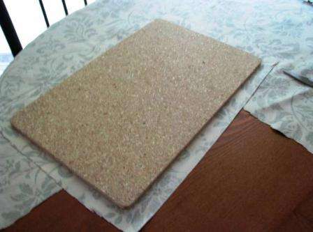 Nyt sinun on määritettävä, minkä kokoisia maalauksiasi tulee ja millä seinällä ne sijaitsevat sisätiloissa. Helpoin tapa tehdä modulaarisia maalauksia itse on viedä piirustus ateljeeseen, jossa