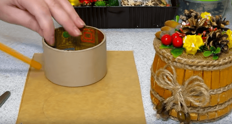 Uusia esineitä uudenvuoden käsityömaailmasta joulun askartelua kadulle