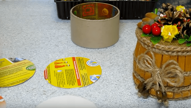 Uusia esineitä uudenvuoden käsityömaailmasta yksinkertaisia askarteluja