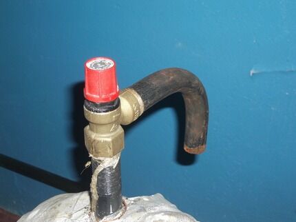 Ventil med kølevæskeudløb til atmosfæren Svartid kontra pres