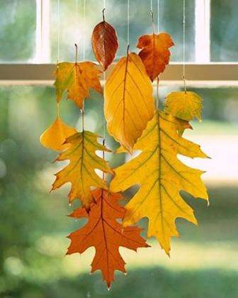 https://decorwind.ru/podelki-iz-osennix-klenovyx-listev-svoimi-rukami-44-foto/