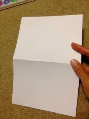 Πρωτότυπη καρτ ποστάλ με χριστουγεννιάτικο δέντρο με τα χέρια σας