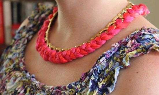 قلادة من الخيوط تفعل ذلك بنفسك