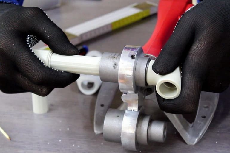 Lodning af polypropylenrør med egne hænder: komplette instruktioner