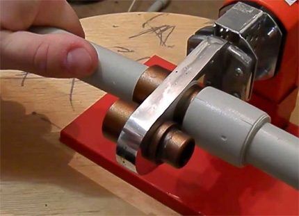 Lodning af plastrør Lodning af plastrør