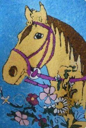 Η Τατιάνα Σοροκίνα είναι ένα δημιουργικό άτομο, ξέρει πώς όχι μόνο να σχεδιάζει, αλλά και να σμιλεύει, να διακοσμεί και να καταλήγει σε νέες τεχνικές. Της ήρθε η ιδέα να δημιουργήσει εφαρμογές χαρτοπετσέτας. Χάρη στις φωτογραφίες των έργων από αυτό το άρθρο, μπορείτε να κυριαρχήσετε την τέχνη χαρτιού για αρχάριους.