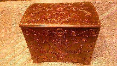 Δοκιμάστε να μετατρέψετε ένα παλιό συρτάρι σε παλαιοθήκη.