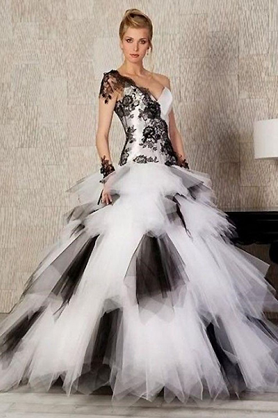 Tylkjole: fotos af de mest luksuriøse muligheder og en oversigt over de mest fashionable stilarter i sæsonen