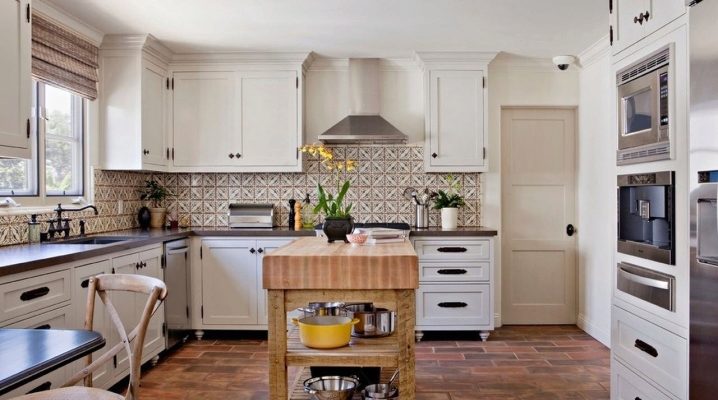 بلاط ساحة المطبخ