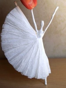 Výroba remeselnej baleríny z obrúskov