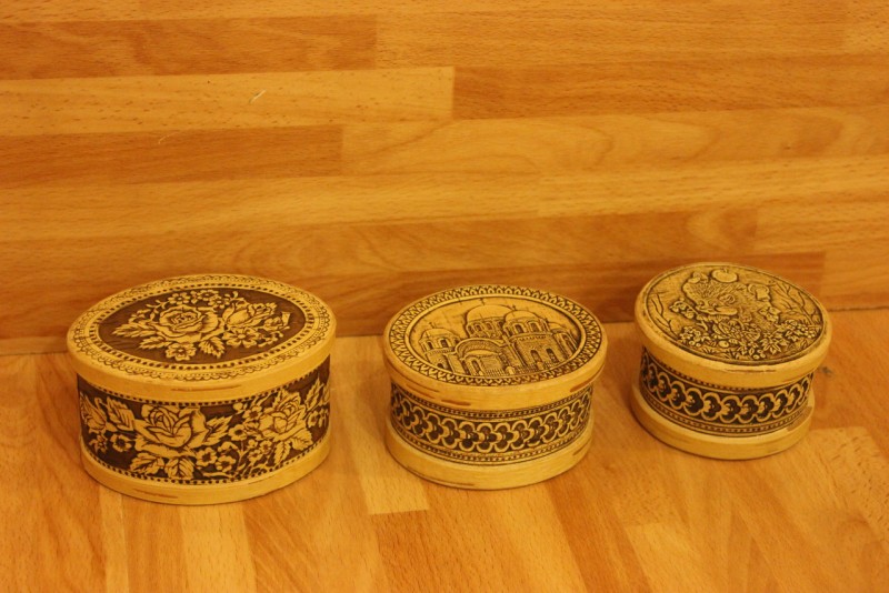 Käsityöt koivunkuorestä: vaiheittaiset ohjeet omien käsien tekemiseen, kaaviot ja mallit, ideoita luoviin käsityöihin