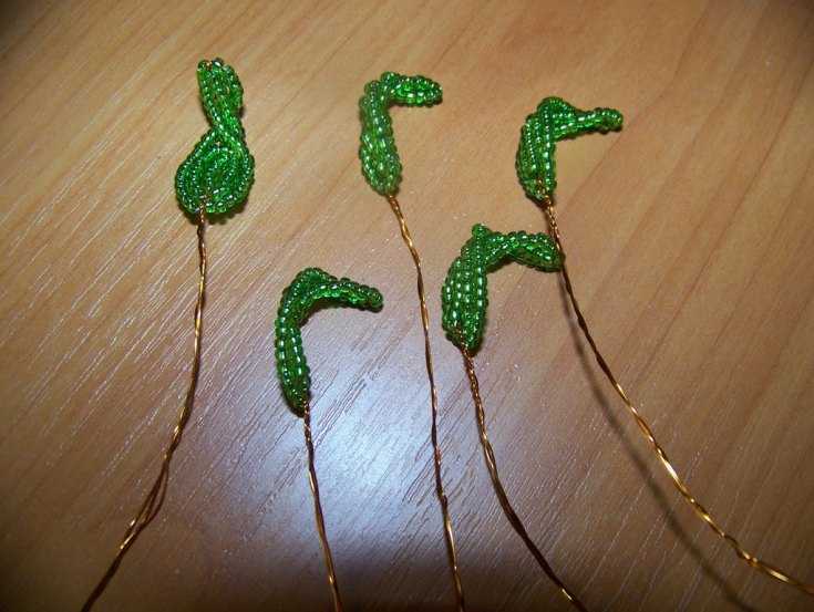 الحرف اليدوية من الخرز ذات المخططات: أمثلة للصور ومقاطع الفيديو - تعليمات ، وصف لصنع الحرف اليدوية من الخرز