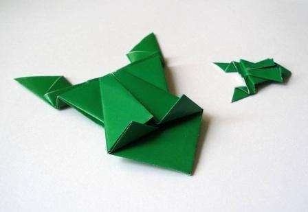 Paperityöt: hyppäävä sammakko sammakko Kuinka tehdä hyppivä sammakko paperista