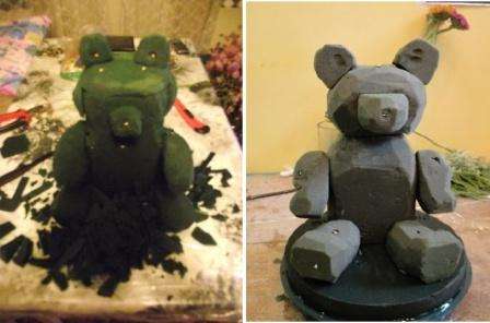 Lav i begyndelsen en skitse af værket, det hjælper dig med design og distribution af farver. Ifølge skitsen skal du skære rammen af det fremtidige håndværk ud af