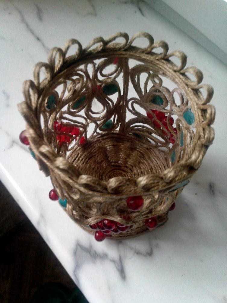 DIY jutové remeslá krok za krokom: jednoduché pokyny s fotografiami a popismi