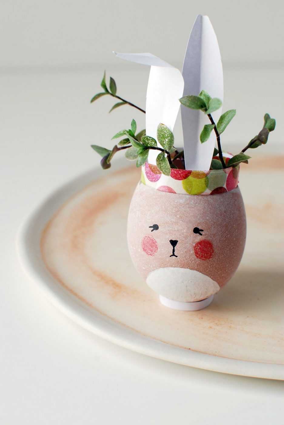 Χειροτεχνία με κέλυφος αυγού: παραδείγματα φωτογραφιών των καλύτερων έργων και περιγραφή της κατασκευής τους