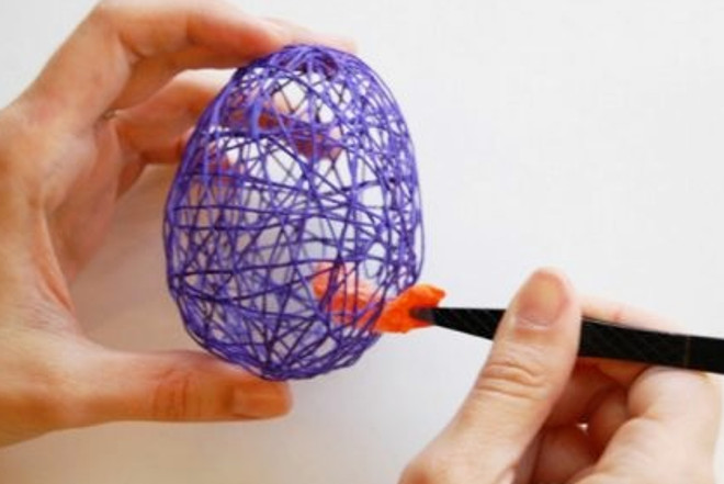 اثقب الكرة بإبرة