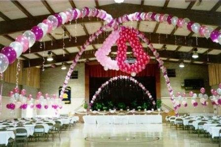 Hallin juhlava sisustus Hallin koristelu tanssiaisilla omin käsin