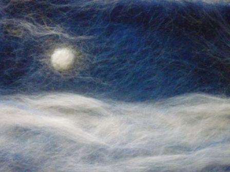 Valkoisella villalla voit maalata puita, jotka näkyvät kaukaa. Lanka varovasti