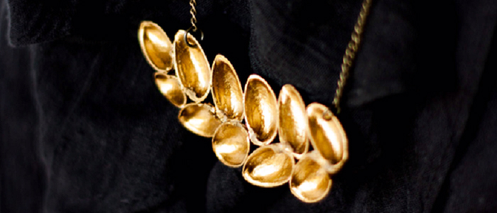 Χειροτεχνία από φιστίκια Αιγίνης Χειροτεχνία από φιστίκια για τις γιορτές