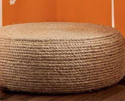 DIY ottomaanit renkaasta Kuinka tehdä ottomaanit renkaasta omin käsin. Kuva MK