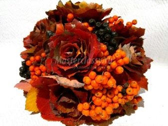 Tee-se-itse-vaahteranlehti ruusuja askel askeleelta valokuvalla aloittelijoille