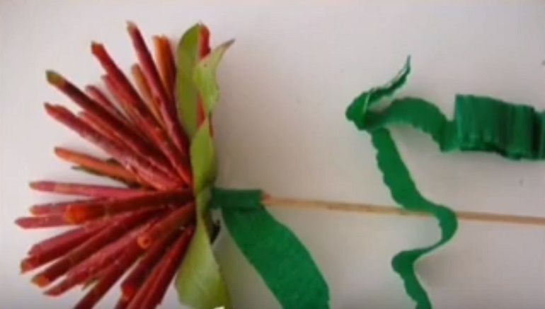 Kiinnitä teippi teipillä