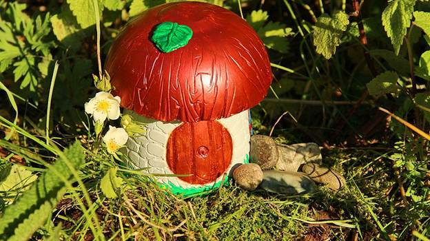 Kipsi puutarhahahmoja: sieni Tee-se-itse puutarhahahmoja