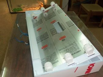 Kotitekoiset akvaariot-kaikkien saatavilla: tee-se-itse-akvaario kotona: kuinka tehdä lasia, kuinka liimata, video