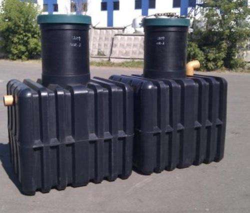 تكلفة تركيب نظام معالجة مياه الصرف الصحي ، وتعقيد العمل على ترتيبها يعتمد بشكل مباشر على نوع مواد البناء.