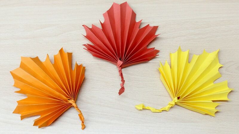 Malli vaahteranlehden piirtämiseen ja leikkaamiseen - kuinka piirtää vaahteranlehti, piirtää vaahteranlehti vaiheittain