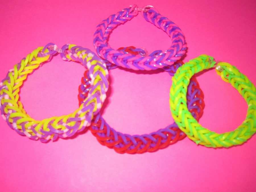 Μοτίβα για την ύφανση βραχιόλια από ελαστικές ταινίες-πώς και τι να πλέξετε, βήμα προς βήμα αλγόριθμοι για την κατασκευή βραχιόλια από λαστιχάκια